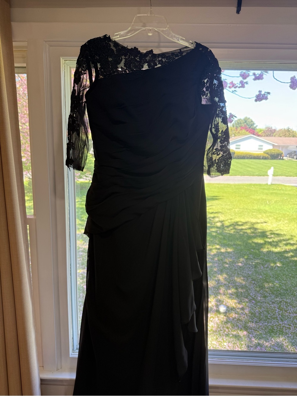 Elegant Black Lace Evening Dress - Ladies Formal Gown